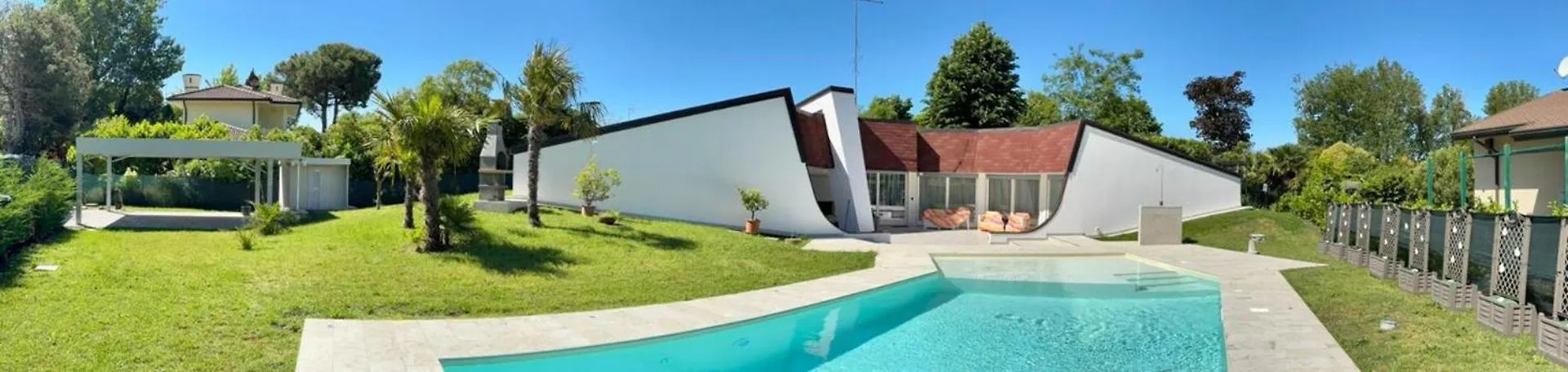Villa Luce D\'Alba location